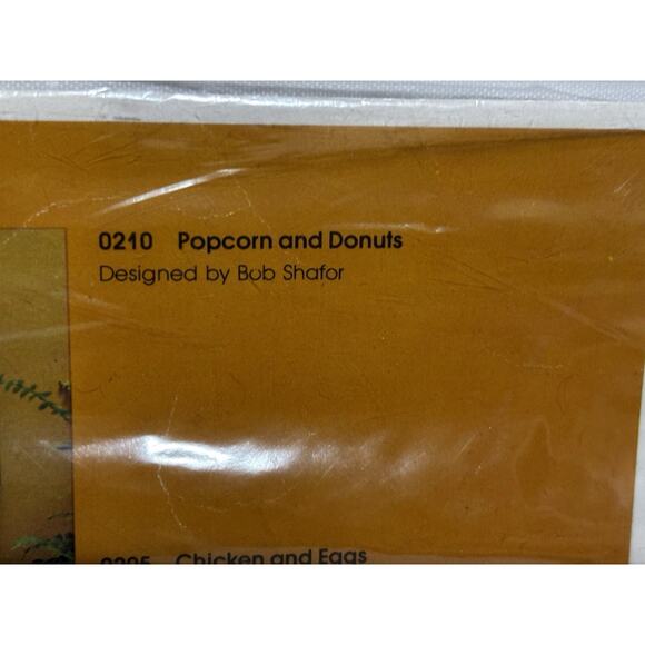 New Creative Circle Vintage Embroidery Kit - 210 Popcorn & Donuts MCM Collector - Picture 3 of 8